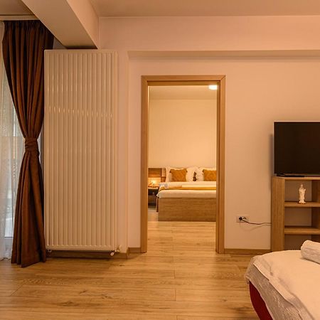 בראשוב Jad - Luxury Apartments Afi Mall מראה חיצוני תמונה