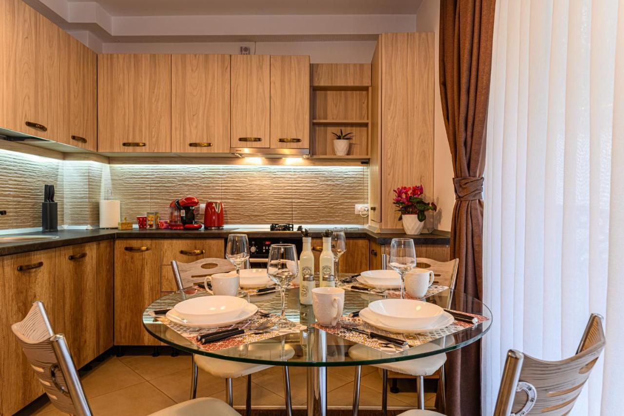 בראשוב Jad - Luxury Apartments Afi Mall מראה חיצוני תמונה