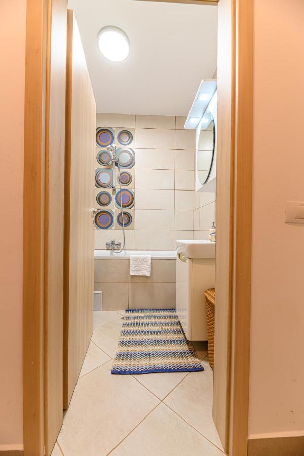 בראשוב Jad - Luxury Apartments Afi Mall מראה חיצוני תמונה