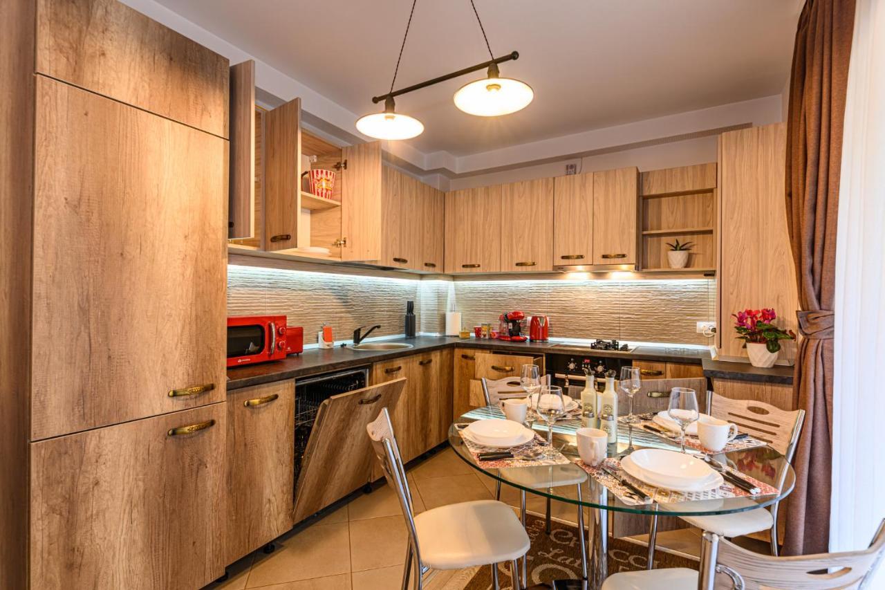 בראשוב Jad - Luxury Apartments Afi Mall מראה חיצוני תמונה